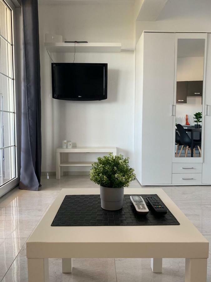 Nelany Apartment Zubovici
