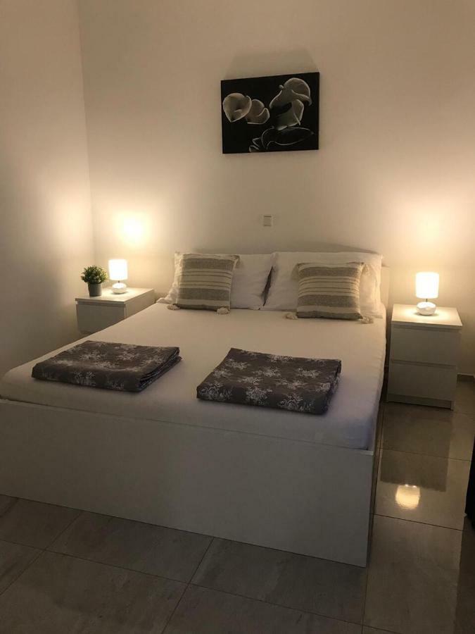 Nelany Apartment